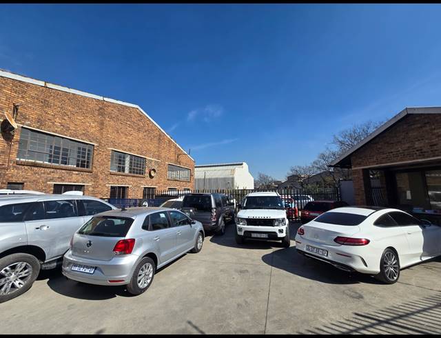 549M² WAREHOUSE TO LET IN MEADOWDALE